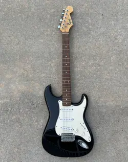 FENDER SQUIER STRAT