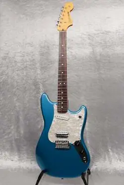 FENDER MADE IN JAPAN LIMITED CYCLONE ROSEWOOD LAKE PLACID BLUE
