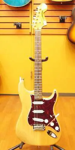 SQUIER BY FENDER CLASSIC VIBE 70S STRATOCASTER