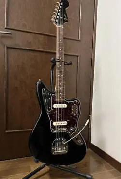 FENDER MIJ TRADITIONAL 60S JAGUAR ELECTRIC GUITAR VINTAGE STYLE MADE IN JAPAN