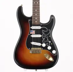 FENDER STEVIE RAY VAUGHAN STRATOCASTER