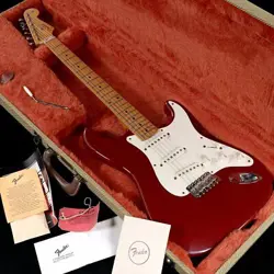 FENDER AMERICAN VINTAGE 57 STRATOCASTER THIN LACQUER DAKOTA RED 2001