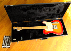 FENDER AMERICAN DELUXETELECASTER 2006 CHERRY SUNBURST GUITAR