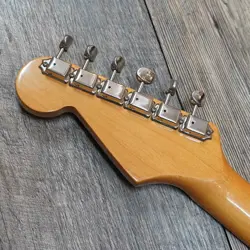 FENDER AMERICAN VINTAGE 1957 STRATOCASTER