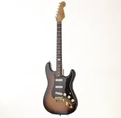 FENDER 1997 COLLECTORS EDITION STRATOCASTER 3 TONE SUNBURST