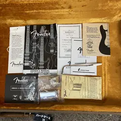 FENDER AMERICAN VINTAGE '62 STRATOCASTER THIN LACQUER SAFE DELIVERY FROM JAPAN