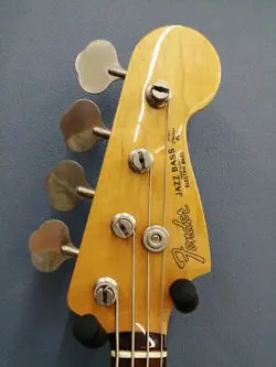 BASS MODEL JB62