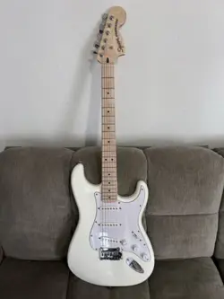 FENDER SQUIRE AFFINITY STRATOCASTER ELECTRIC GUITAR