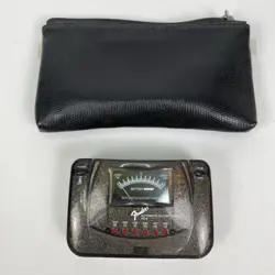 GUITAR TUNER BUILT-IN