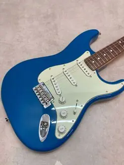 ELECTRIC GUITAR USED FENDER FENDER HYBRID II STRATCASTER 2023 BLUE RIGHT-HANDED
