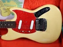 FENDER MUSTANG WH