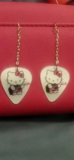 HELLO KITTY GUITAR PICK WHITE PINK HOLOGRAPHIC SANRIO FENDER 1 PAIR
