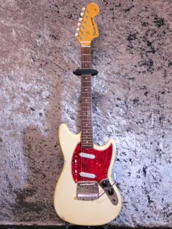FENDER MUSTANG '66