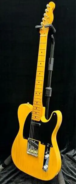 FENDER AMERICAN VINTAGE II 1951 TELECASTER  BUTTERSCOTCH BLONDE        2024