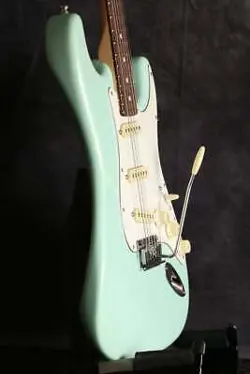 STRATOCASTER NOS SURF