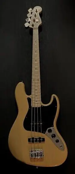 FENDER JAZZ BASS NO.DG1070