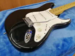 FENDER / AMERICAN STANDARD STRATOCASTER (NO240903)