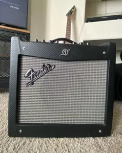 FENDER MUSTANG 1 70W GUITAR AMP AMPLIFIER