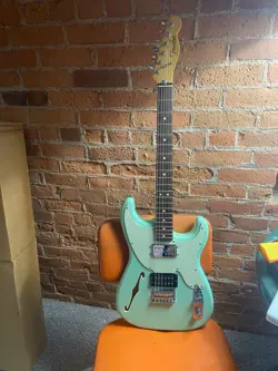 FENDER PAWN SHOP '72 STRATOCASTER SEMI-HOLLOW MIJ