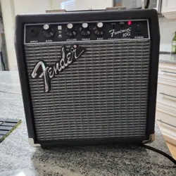FENDER FRONTMAN 10G COMBO AMP_EXCELLENT CONDITION (TESTED)