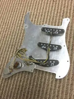 JOHNSON STRATCASTER PICKUP