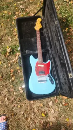 2012 FENDER KURT COBAIN MUSTANG