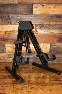 FENDER UNIVERSAL A-FRAME ELECTRIC GUITAR STAND