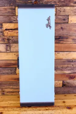 FENDER CLASSIC SERIES WOOD STRAT/TELE LIMITED-EDITION CASE SONIC BLUE BLEMISH