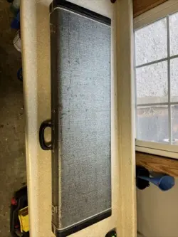 VINTAGE FENDER VICTORIA MUSTANG BASS HARD SHELL CASE