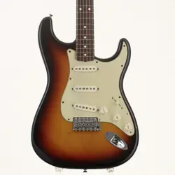 USED FENDER  AMERICAN VINTAGE 62 STRATOCASTER THIN LACQUER 3-COLOR SUNBURST 2009