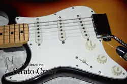 FENDER 1974 STRATOCASTER SUNBURST LEFTY /MAPLE NECK FULL ORIGINAL/MINT CONDITION