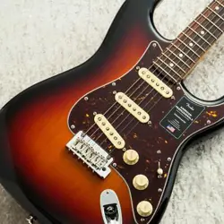 FENDER ELECTRIC GUITAR AMERICAN PROFESSIONAL II STRATOCASTER -3 TONE SUNBURST-