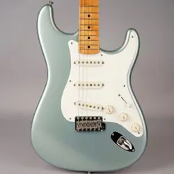 STRATOCASTER 2001 AVRI