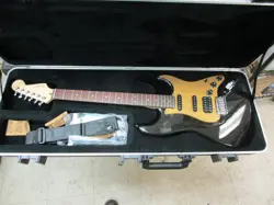 DELUXE STRATOCASTER