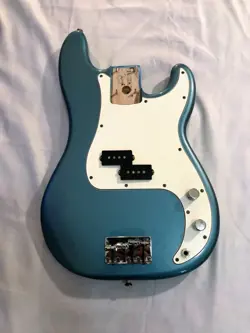 FENDER PLAYER PRECISION BODY