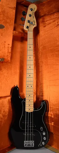 2010 FENDER AMERICAN DELUXE PRECISION BASS BLACK