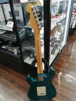 FENDER USA AMERICAN DELUXE STRATOCASTER ELECTRIC GUITAR SAFE DELIVERY FROM JAPAN