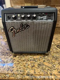FENDER FRONTMAN 10G GUITAR AMPLIFIER - 10-WATT PRACTICE AMP
