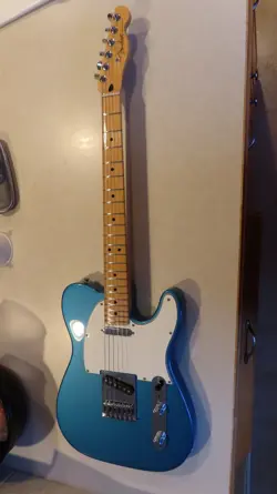 NICE FENDER PLAYER