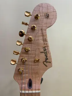 STRATOCASTER GUITAR 1/50