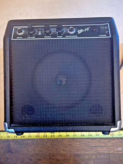 FENDER SQUIER SP-10 GUITAR AMP COMBO AMPLIFIER