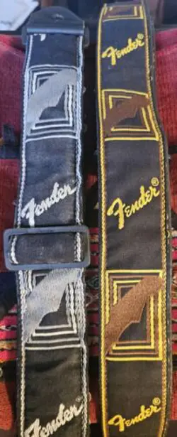 FENDER GUITAR STRAPS