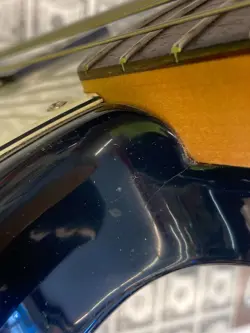 4-STRING GUITAR MADE