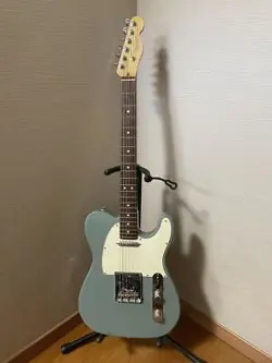 FENDER AMERICAN PROFESSIONAL TELECASTER / ELECTRIC GUITAR W/ HC MADE IN USA