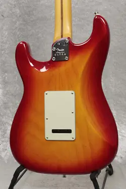 ULTRA STRATOCASTER PLASMA