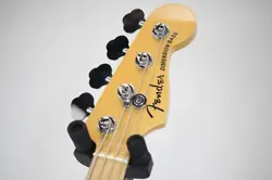 FENDER AMERICAN DELUXE DIMENSION BASS IV