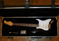 2010 FENDER AMERICAN STANDARD STRATOCASTER - BLACK - ROSEWOOD - HSS - HARD CASE