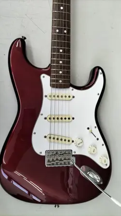 FENDER JAPAN ST72-58 ELECTRIC GUITAR