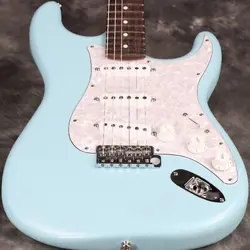 FENDER LIMITED EDITION CORY WONG STRATOCASTER DAPHNE BLUE  S N CW231713   USA