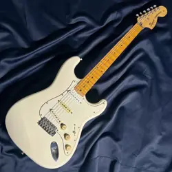 FENDER CST-45 STRATOCASTER
